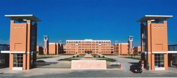 简报：点宽协助新疆昌吉学院建设“量化金融实验室”项目